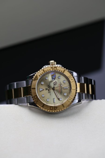 ساعة Rolex الفاخره