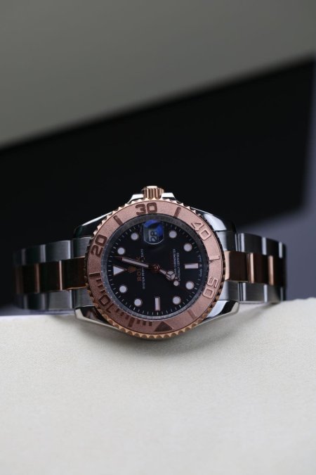 ساعة Rolex الفاخره