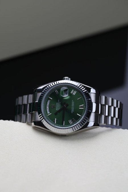 ساعة Rolex الفاخره