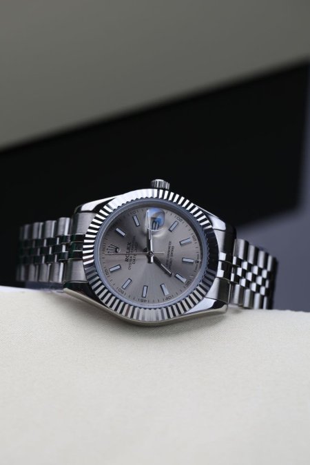 ساعة Rolex الفاخره