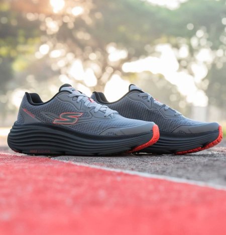 حذاء سكيتشرز اصلي